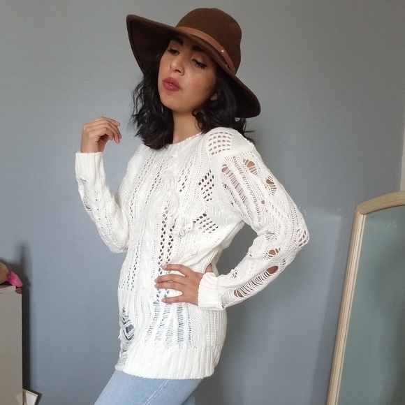 𝙇𝘼𝙎𝙏 𝙊𝙉𝙀 |ROSÉ ALL DAY IVORY FRINGE SWEATER - Picture 14 of 15